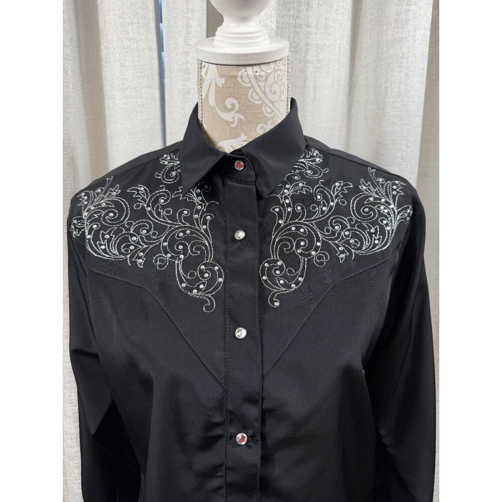 Western Black Embroidered Button Down Shirt | Cowgirl Rodeo Style - Picture 4 of 12